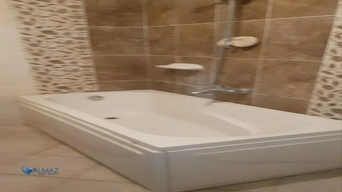 شقة مفروشة للإيجار في E8781-D-130-3-2-14
