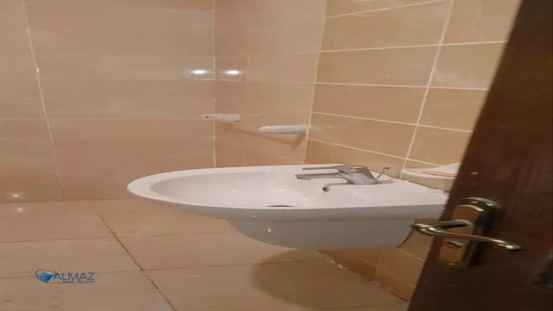 شقة مفروشة للإيجار في E8781-D-130-3-2-14
