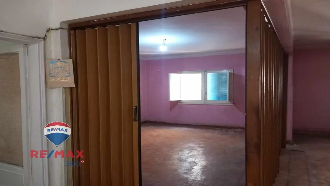 Luxurious 180 Meter Apartment in the Heart of the City