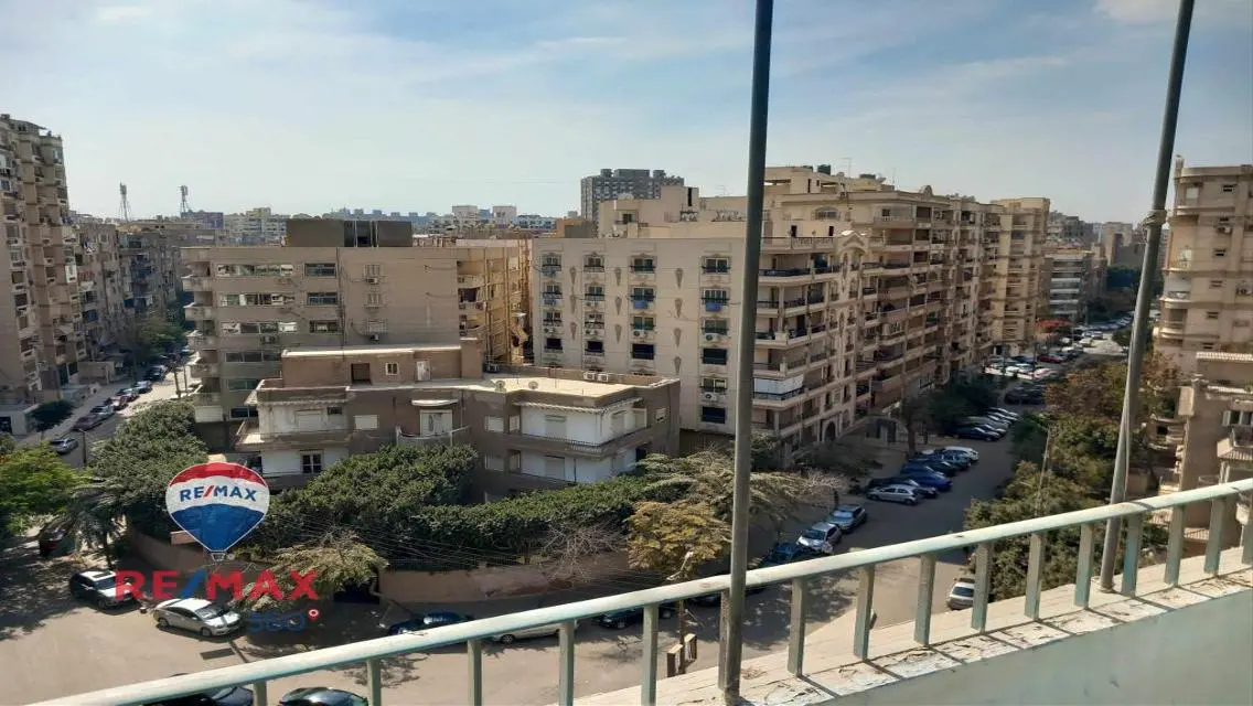 Luxurious 180 Meter Apartment in the Heart of the City