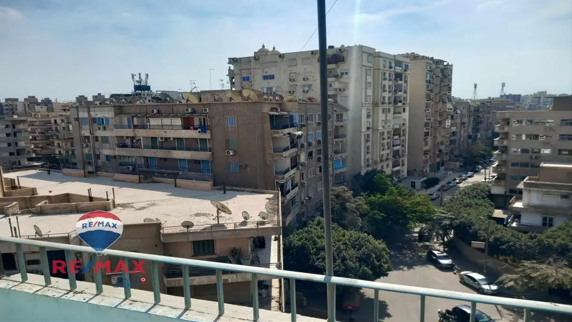 Luxurious 180 Meter Apartment in the Heart of the City