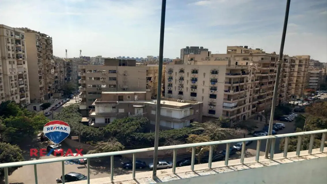 Luxurious 180 Meter Apartment in the Heart of the City