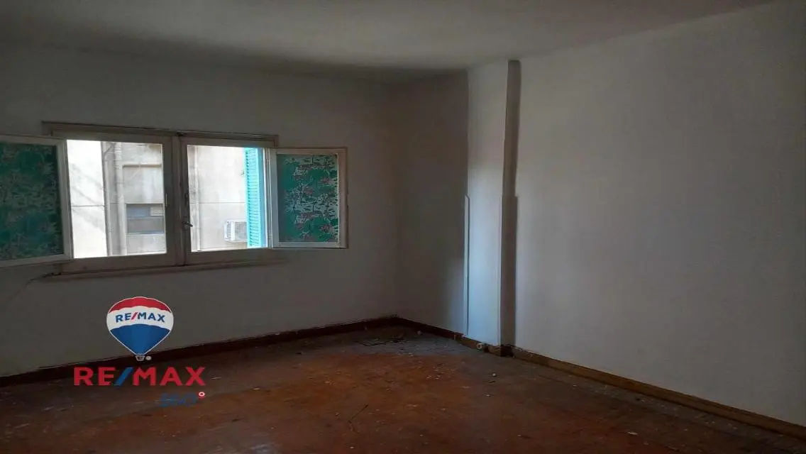 Luxurious 180 Meter Apartment in the Heart of the City