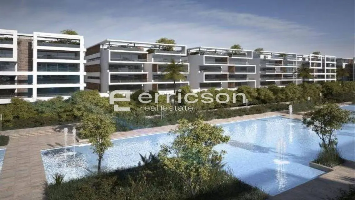 Luxurious Apartment for Sale with Stunning Lake Views