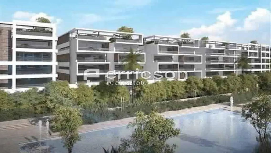 Luxurious Apartment for Sale with Stunning Lake Views
