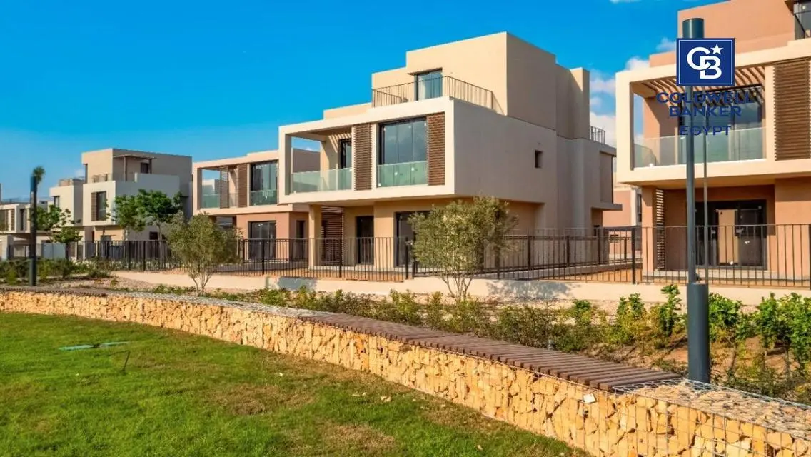 Luxurious 10-Bedroom House with Premium Amenities