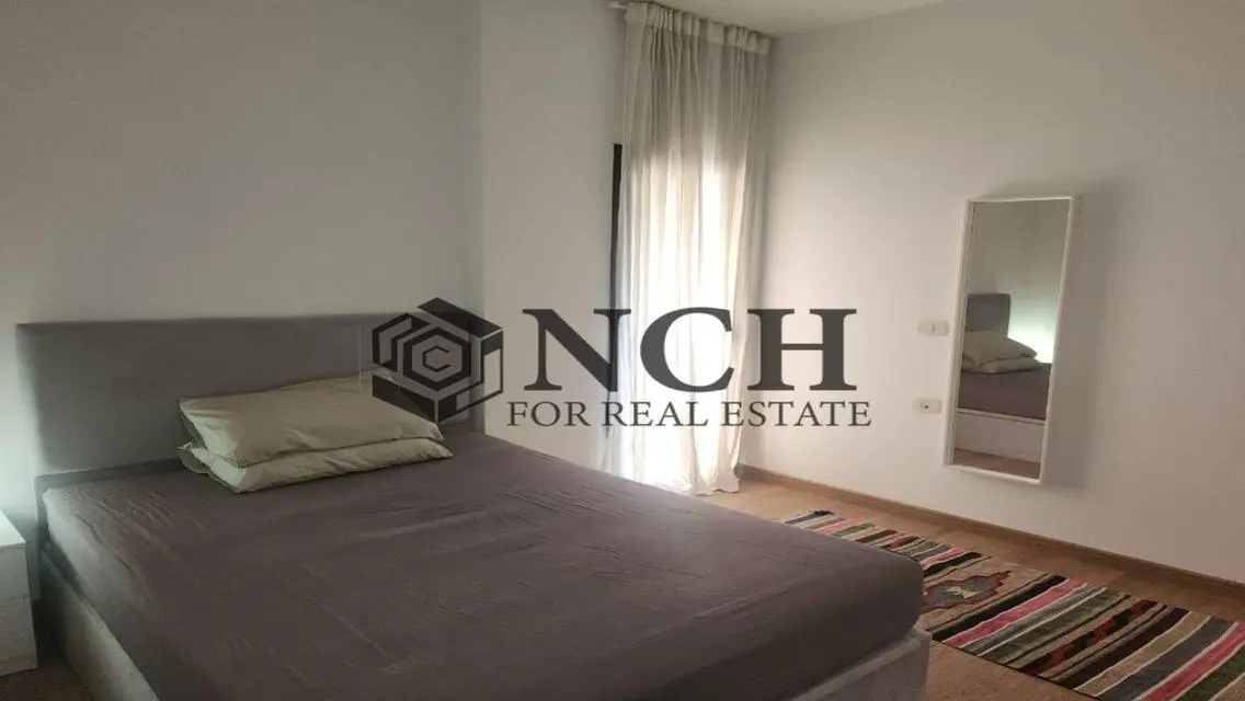 Luxury Apartment in Fifth Square