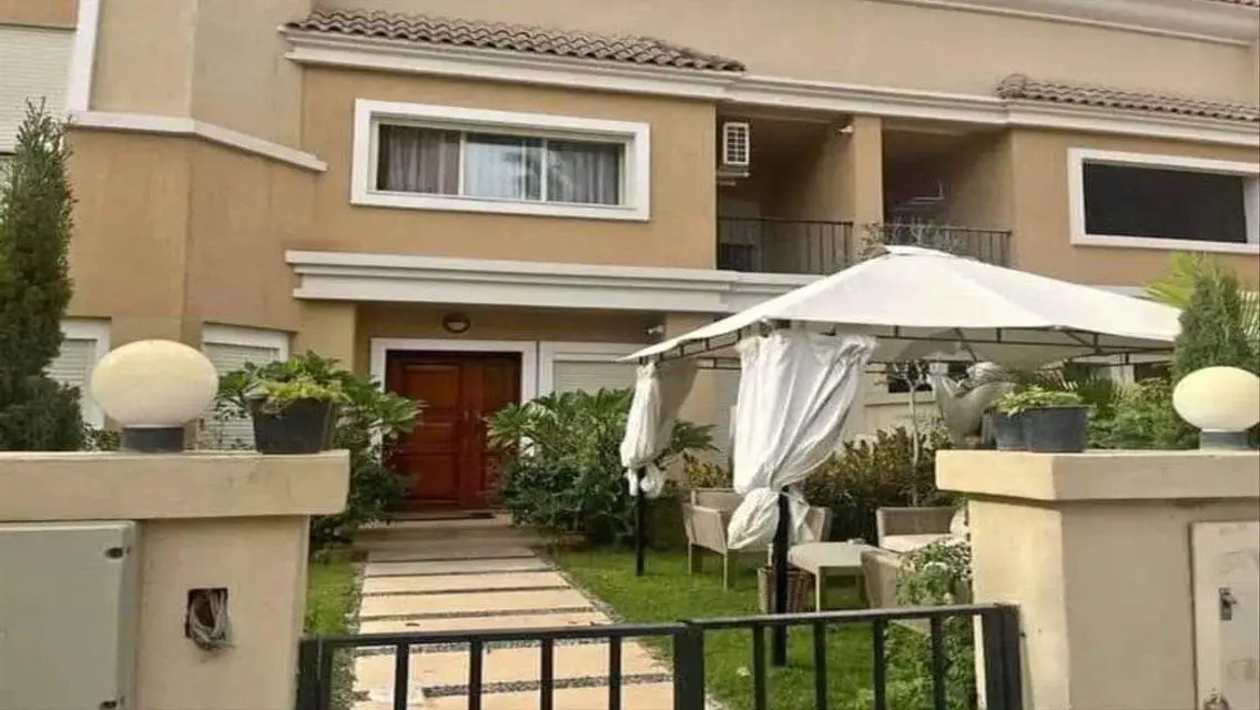 Luxury Villa for Sale at Sarai 42