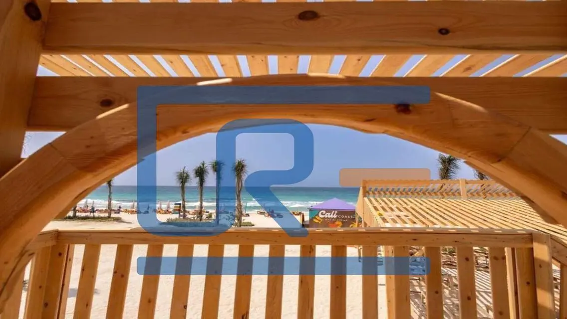 شقة فاخرة في Maven North Coast