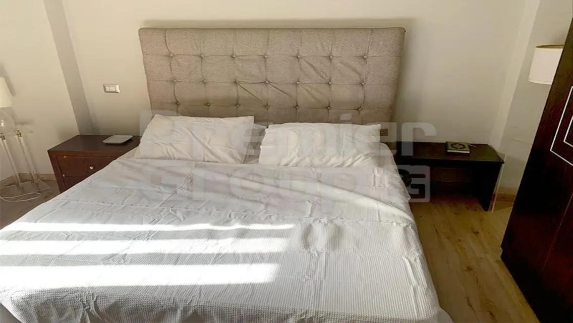 شقة مميزة للبيع بمساحة 800 متر