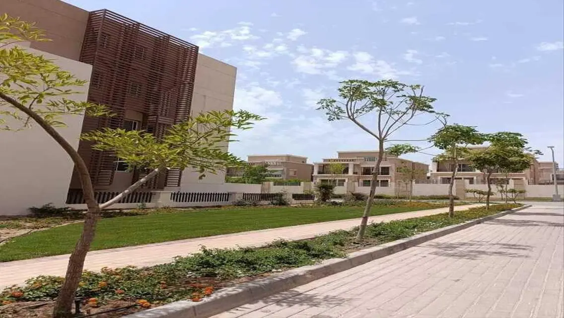 فيلا فاخرة 8 غرف مع حديقة ومسبح خاص