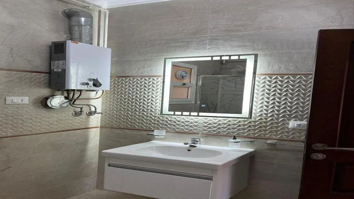 Luxury 130 Sqm Apartment in Hyde Park