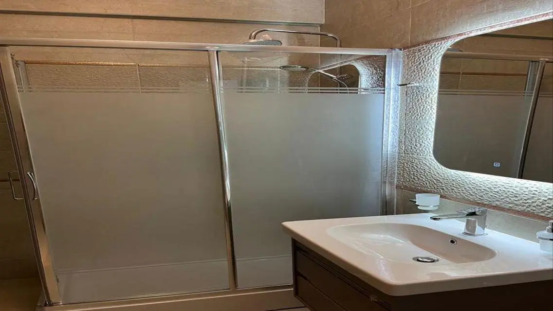 Luxury 130 Sqm Apartment in Hyde Park