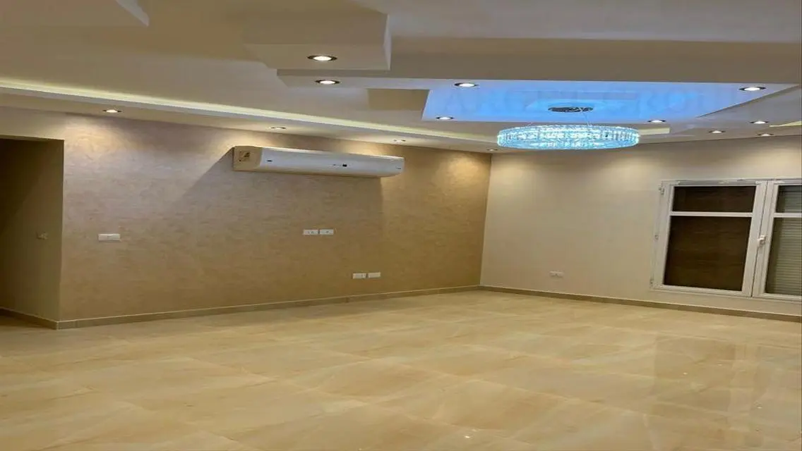Luxury 130 Sqm Apartment in Hyde Park