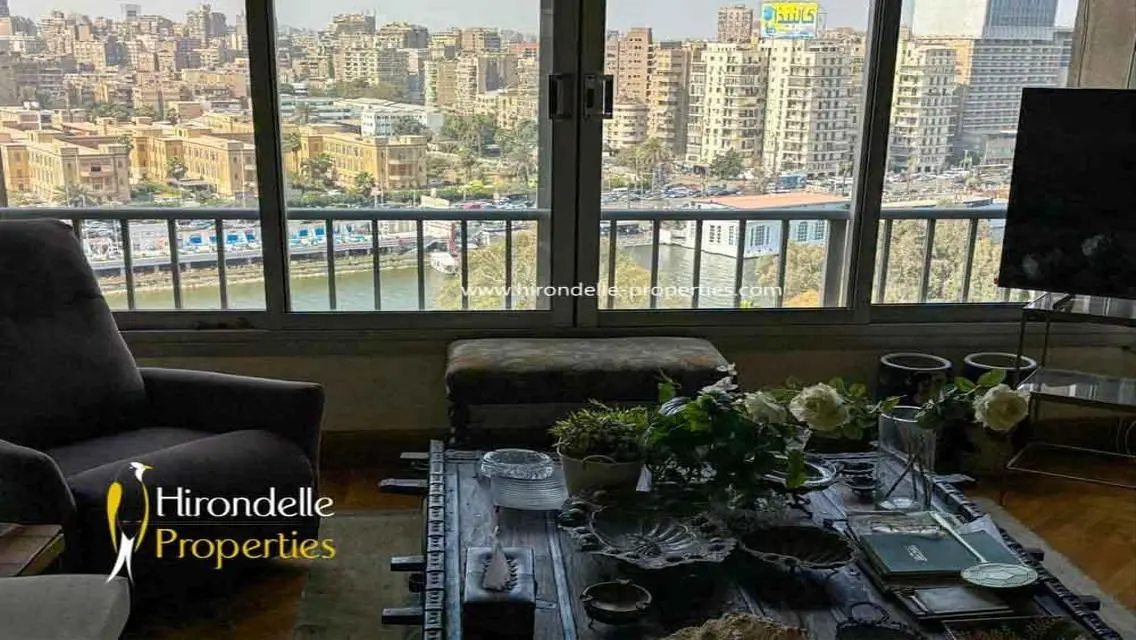 شقة فاخرة في قلب المدينة مع إطلالة رائع