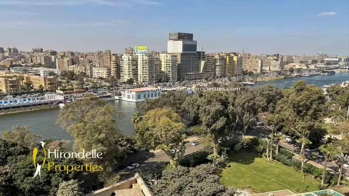 شقة فاخرة في قلب المدينة مع إطلالة رائع