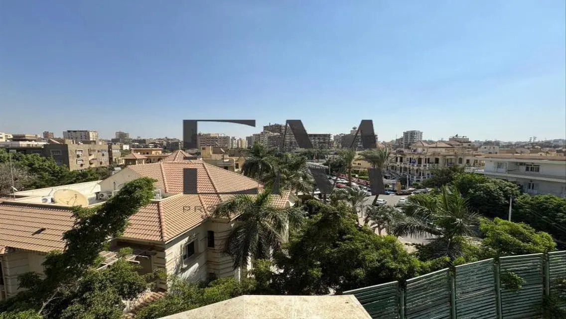 شقة فاخرة تتكون من 3 غرف نوم بمساحة 250 متر