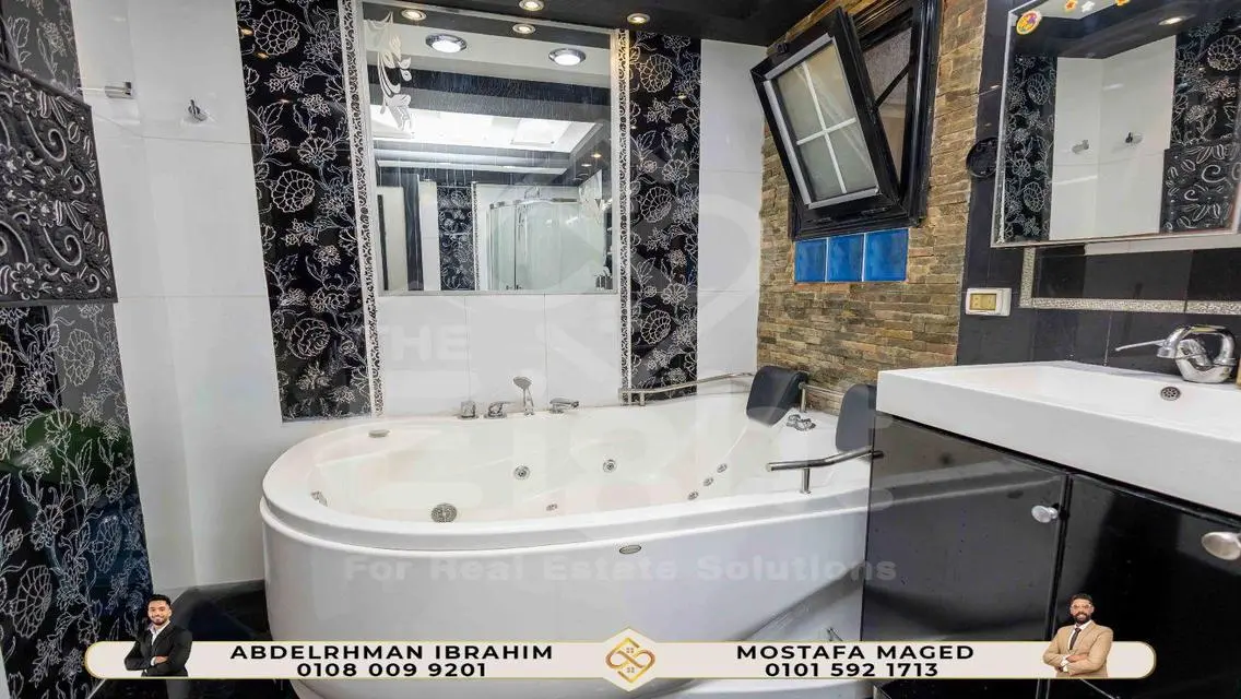 Luxurious 235 sqm Apartment in the Heart of the City