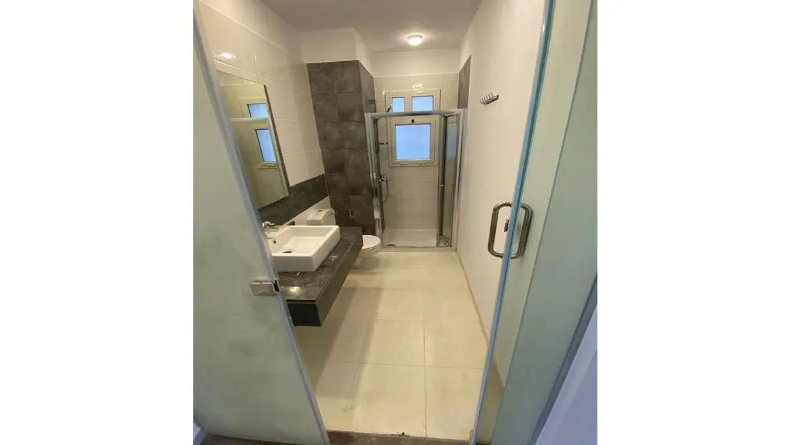 Luxury Apartment of 250 sqm - Ideal Suburb
