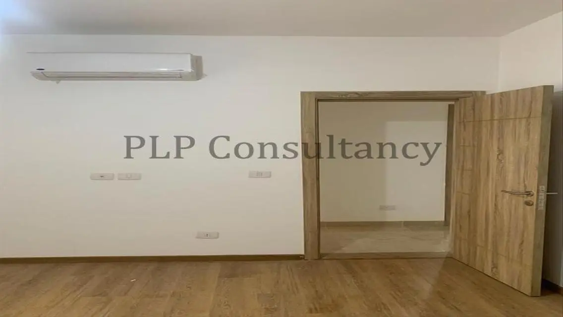 Luxury Apartment for Sale at Fifth Square