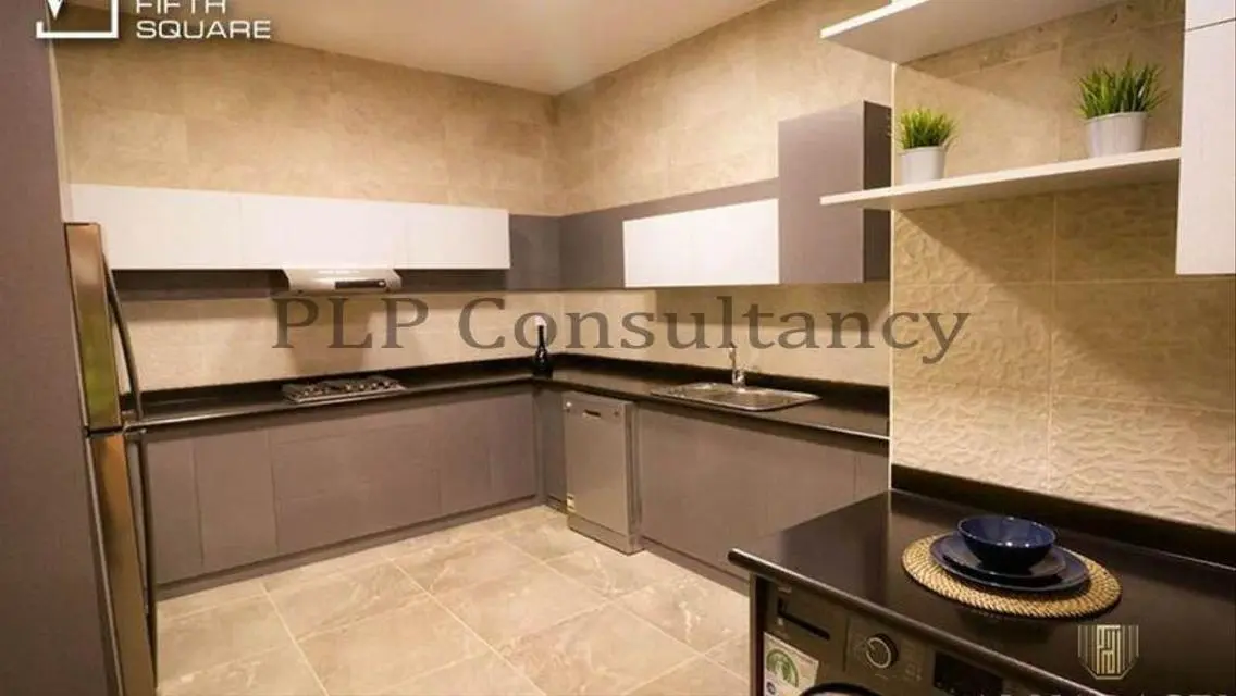 Luxury Apartment for Sale at Fifth Square