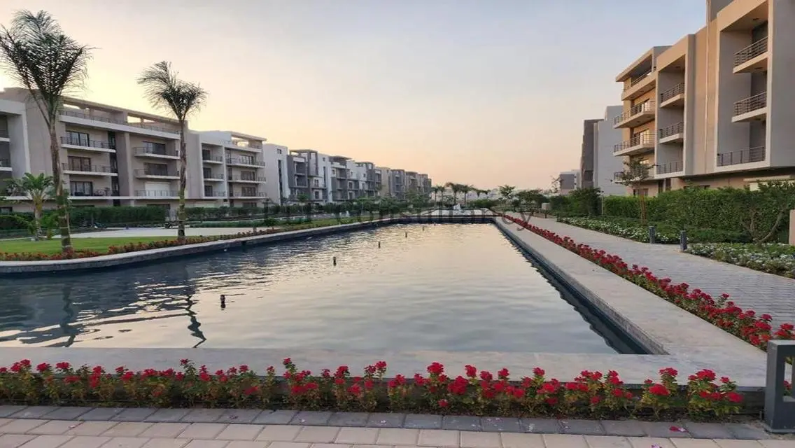 Luxury Apartment in Fifth Square Al Marasem