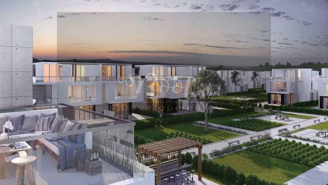 Luxurious Apartment with Spacious Layout for Sale in the City Center
