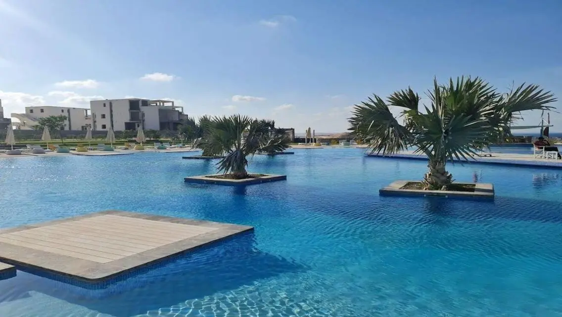 Luxury Apartment with Lake View - 312 sqm