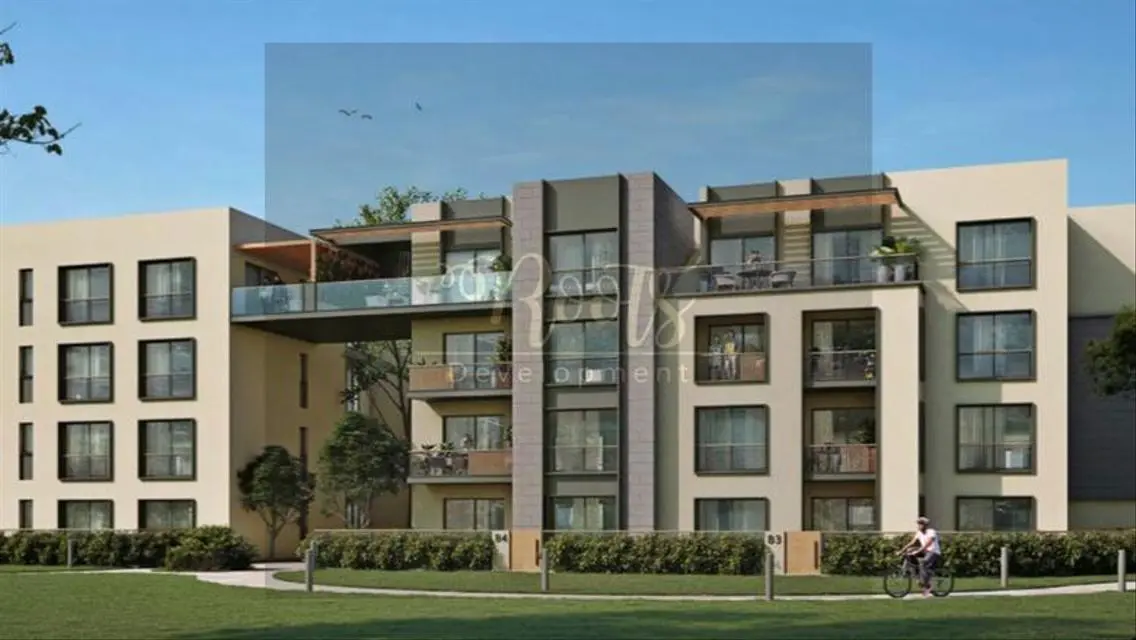 Luxury 5-Bedroom Apartment with Balcony and Study Room
