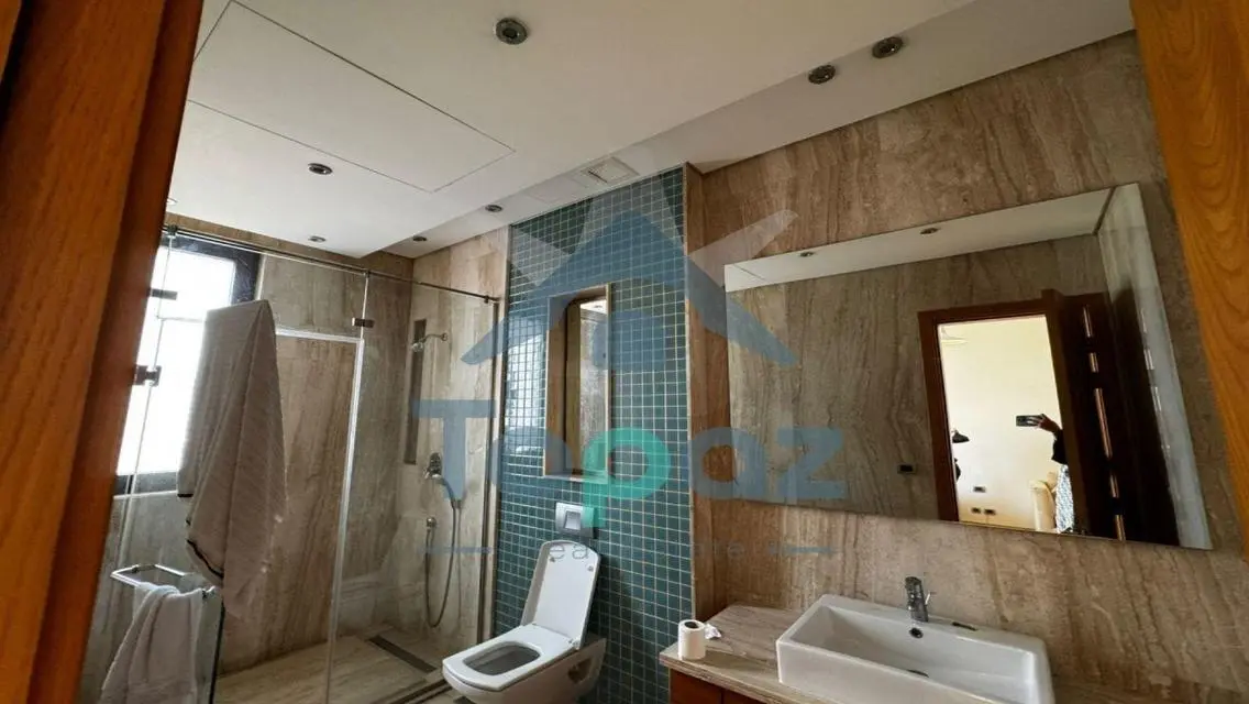 Luxury Apartment for Sale - 3 Bedrooms with Stunning Balcony