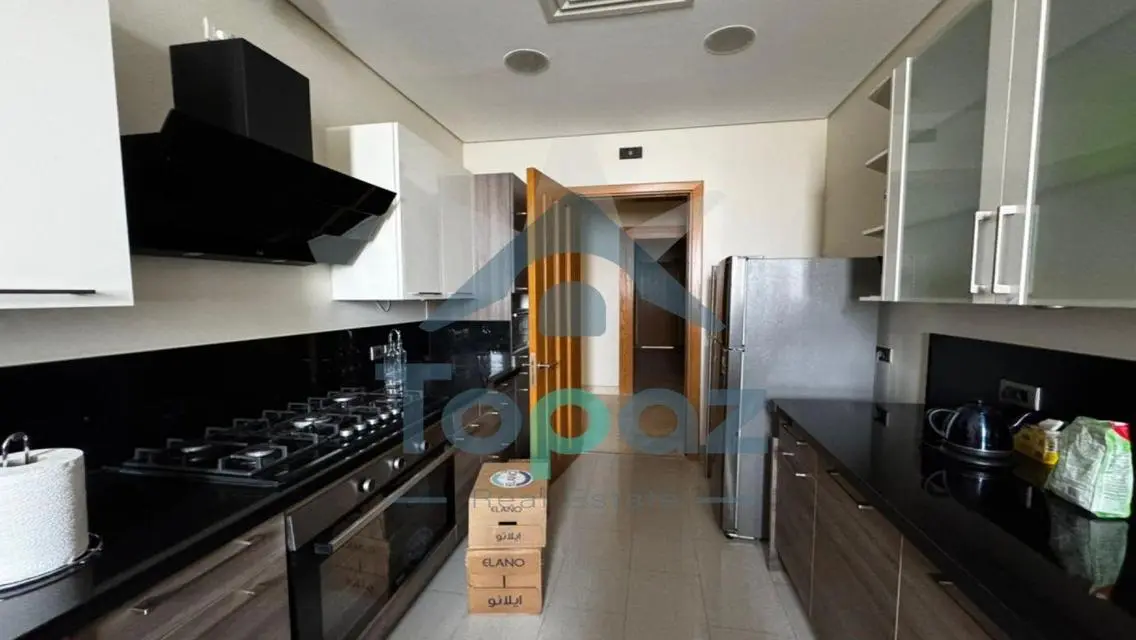 Luxury Apartment for Sale - 3 Bedrooms with Stunning Balcony