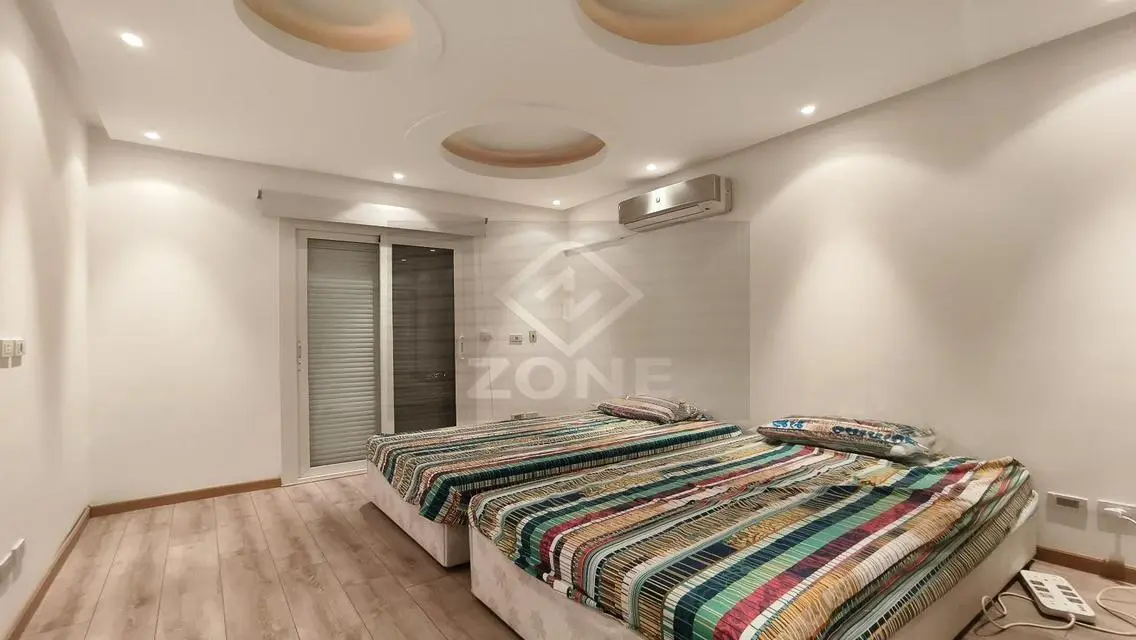 Luxury Villa for Sale with 300 m² Space
