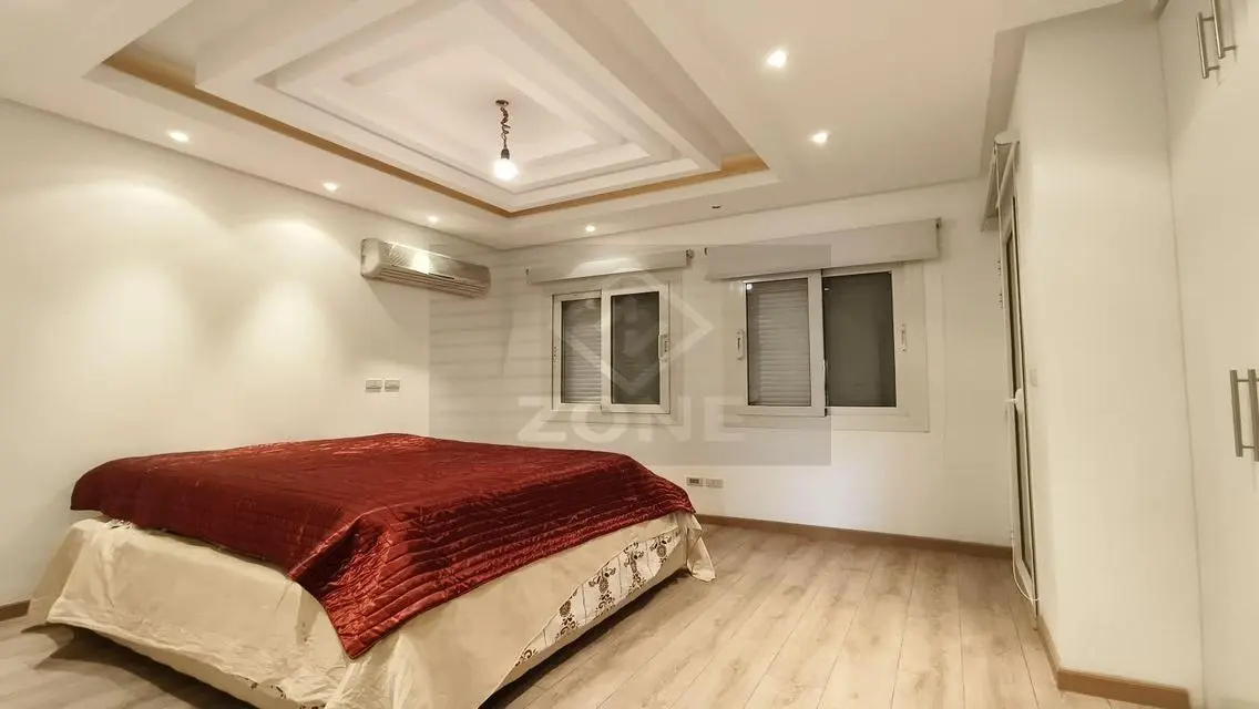 Luxury Villa for Sale with 300 m² Space