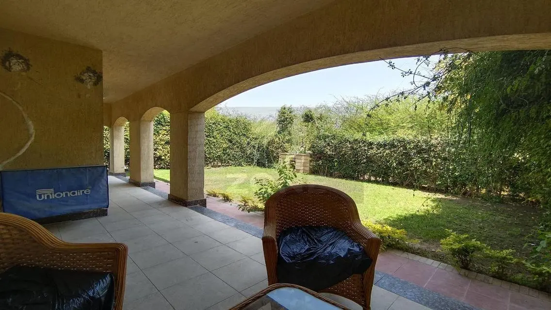 Luxury Villa for Sale with 300 m² Space