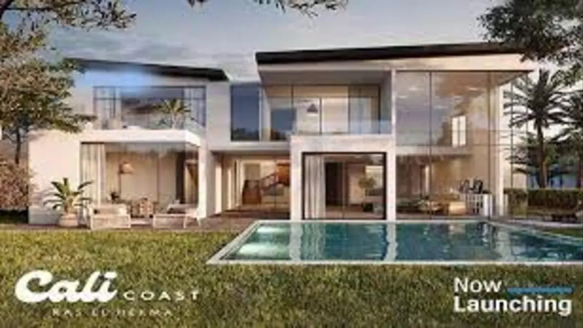 Luxury Villa on Cali Coast with Private Pool and Garden