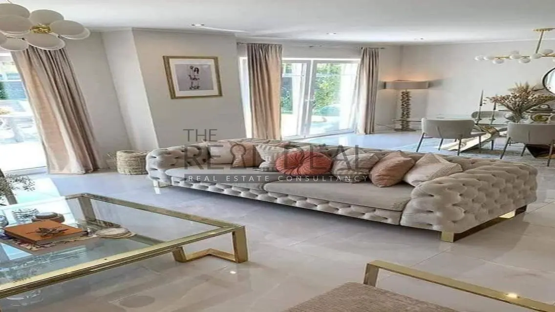 Luxury Villa for Sale with 350 sqm and Amazing Amenities