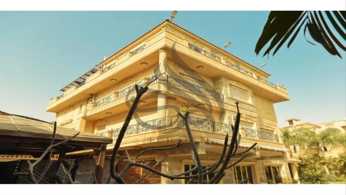 Luxury Villa for Sale with Stunning Lake View
