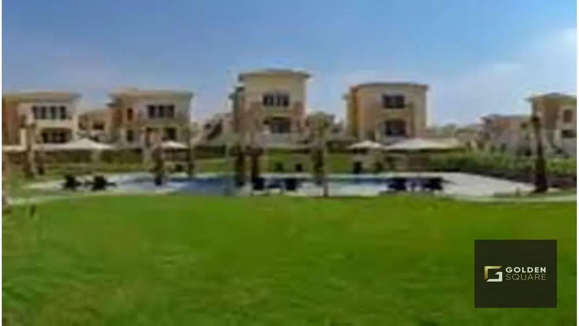 شقة فاخرة بمساحة واسعة مع حديقة خاصة