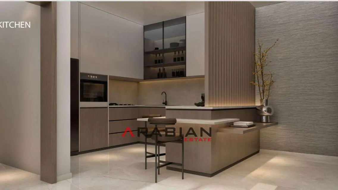Luxury Apartment with Stunning Lake View