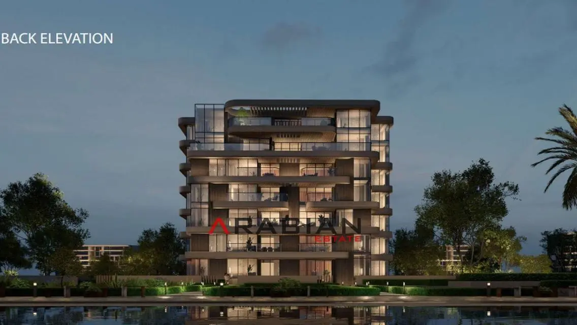 Luxury Apartment with Stunning Lake View