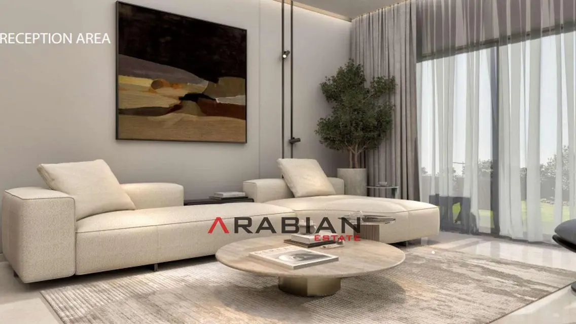 Luxury Apartment with Stunning Lake View