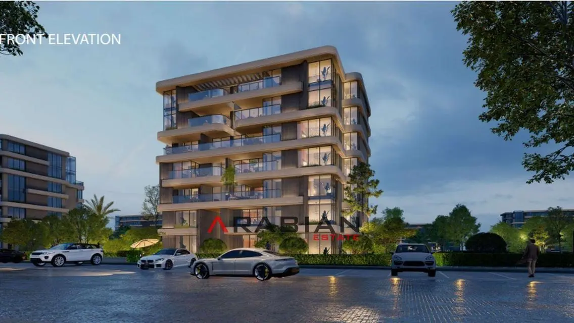 Luxury Apartment with Stunning Lake View