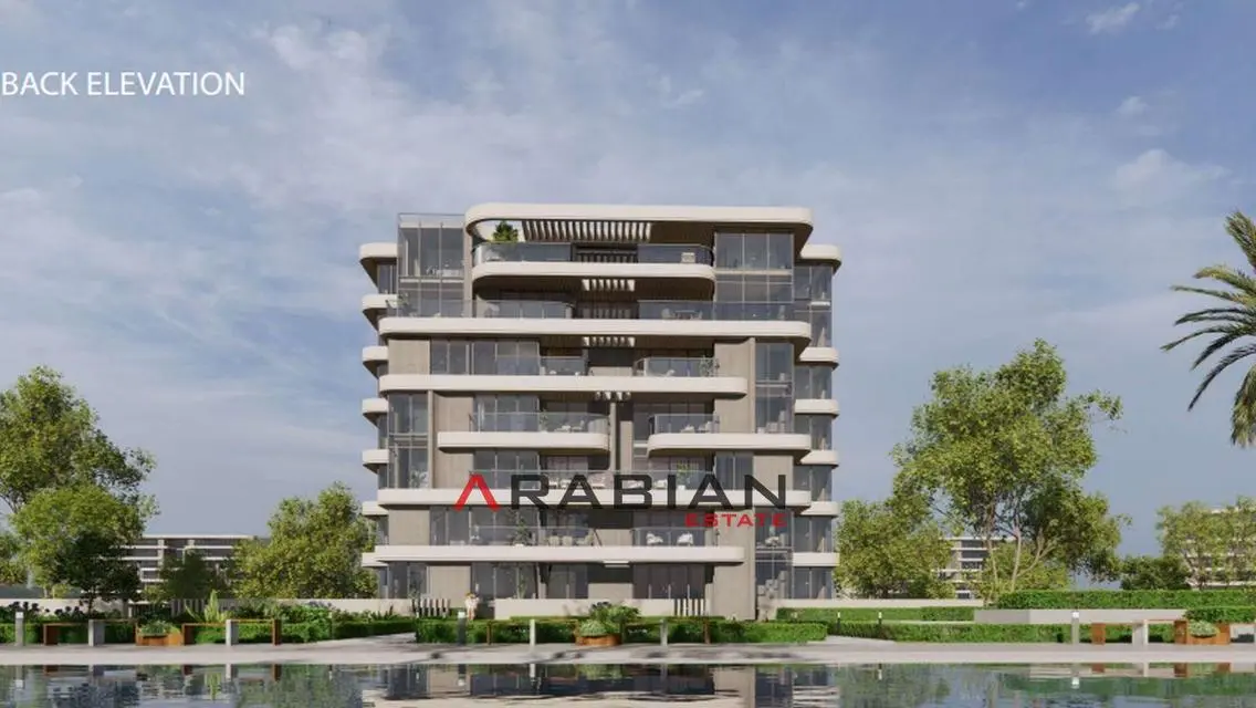 Luxury Apartment with Stunning Lake View