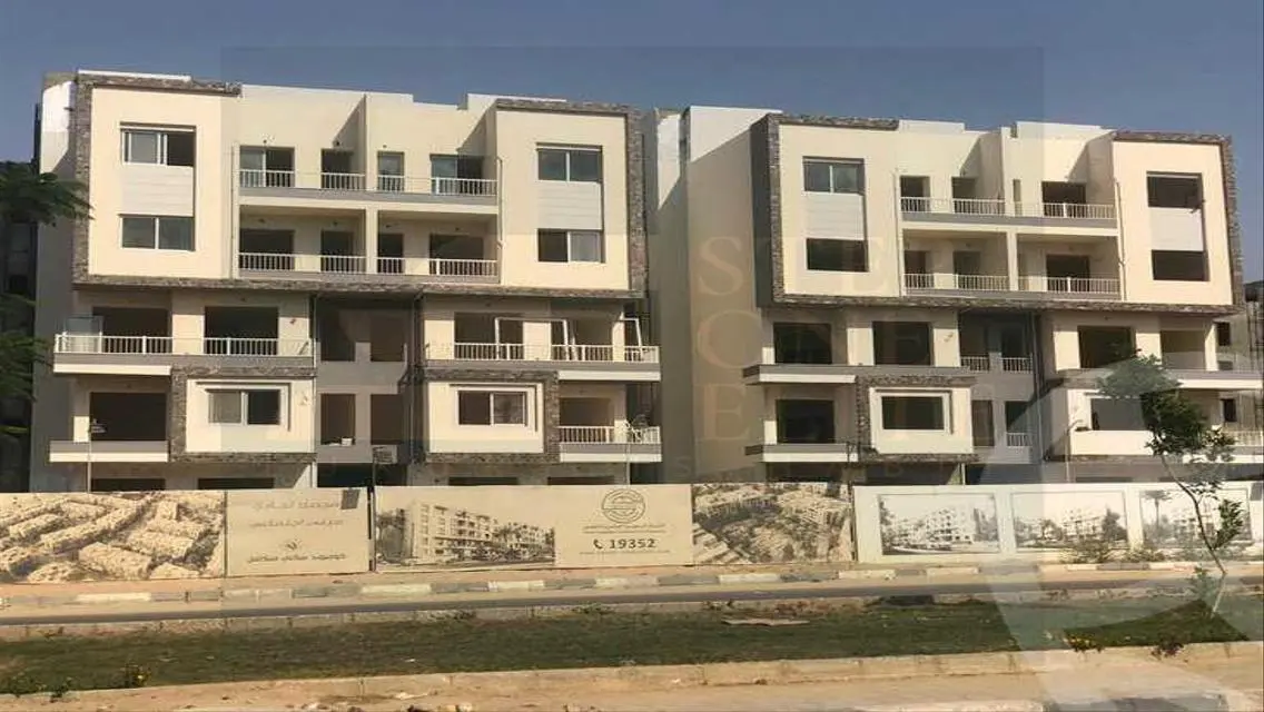 Luxury Apartment in Giza - 3 Bedrooms and 5 Bathrooms