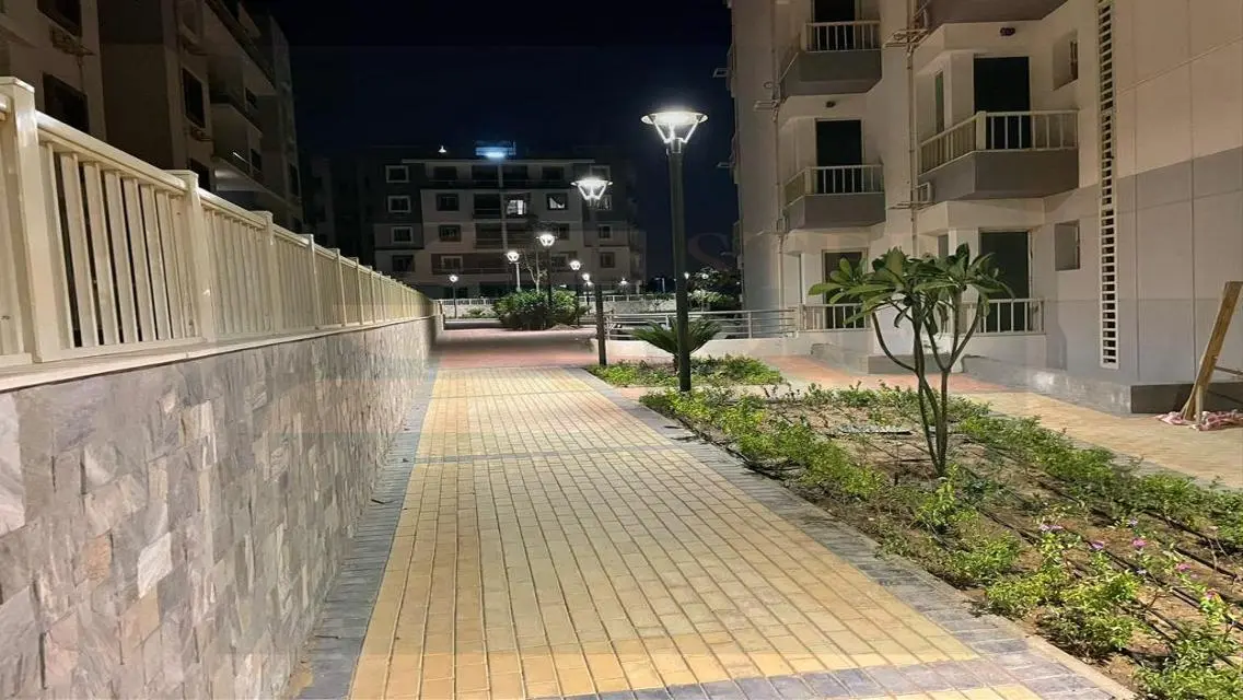 Luxury Apartment in Giza - 3 Bedrooms and 5 Bathrooms