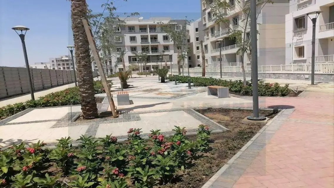 Luxury Apartment in Giza - 3 Bedrooms and 5 Bathrooms
