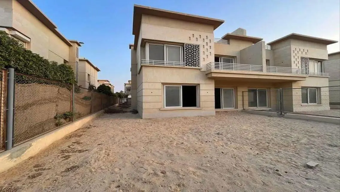 Luxury Mansion for Sale with Private Pool and Garden