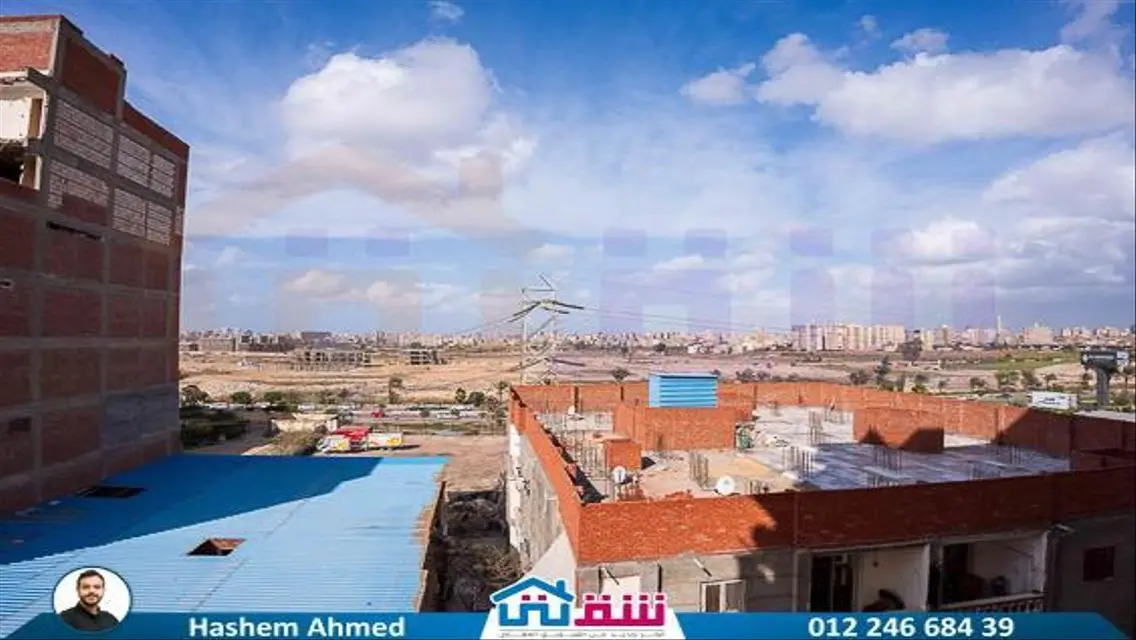 Luxurious Apartment with Balcony for the Ultimate Living Experience