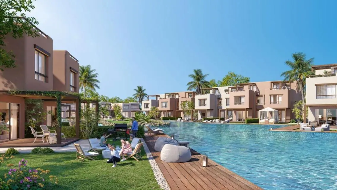 Luxurious Villa with Private Garden and Pool for Sale