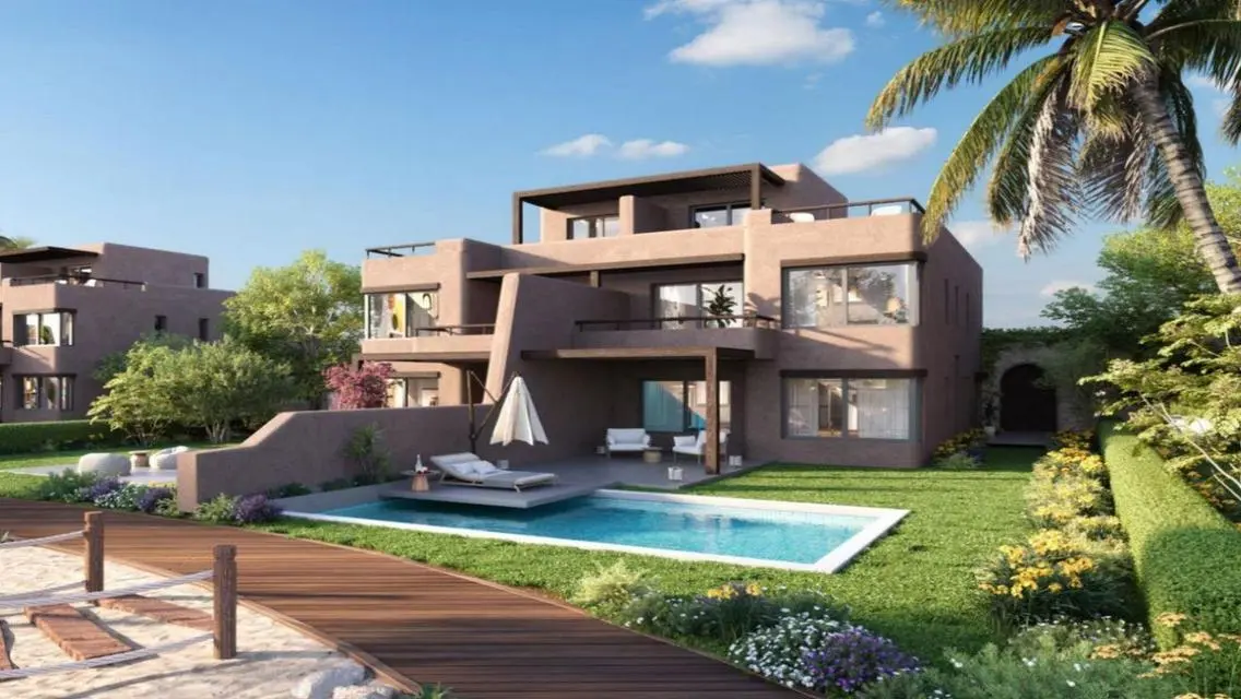 Luxurious Villa with Private Garden and Pool for Sale